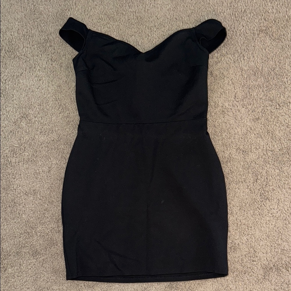 Tobi Black Bodycon Mini Dress Sweetheart Neckline